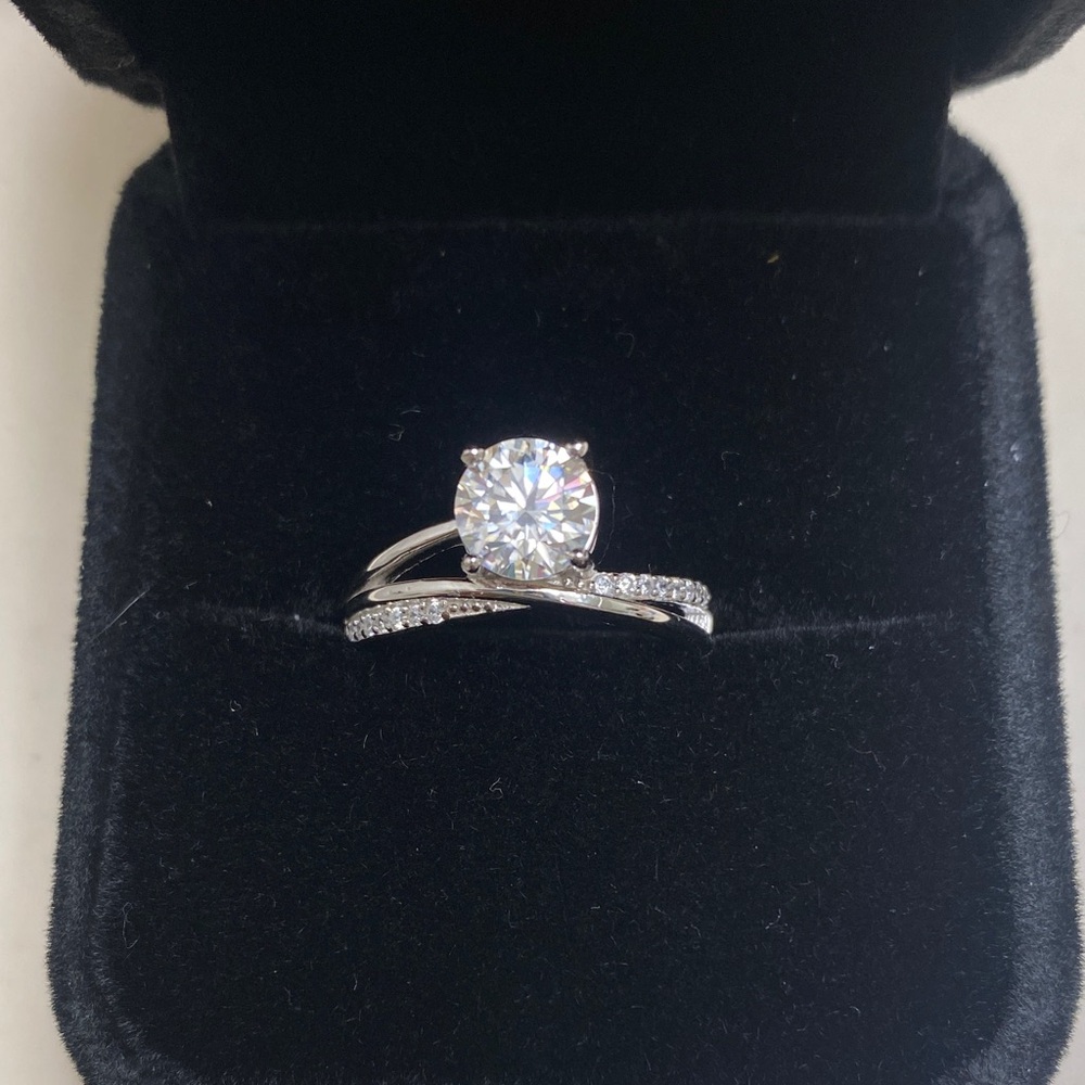 1 Carat Moissanite & Silver Adjustable Size 6 Ring